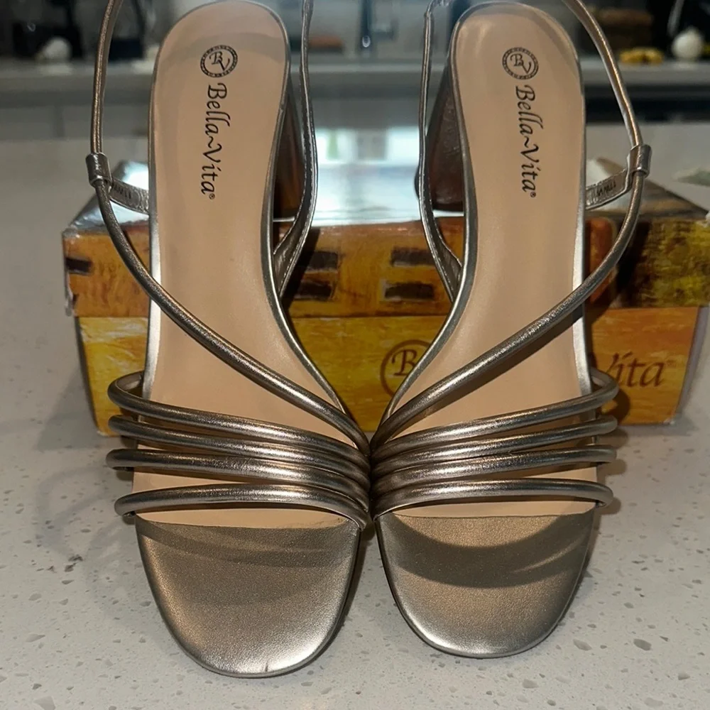 Bella Vita Silver‎ and Gold Heels Strappy Sophistication